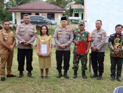 Kapolres Dairi Serahkan Piagam Penghargaan atas Keberhasilan Tiga Pilar dari Kapolda Sumut