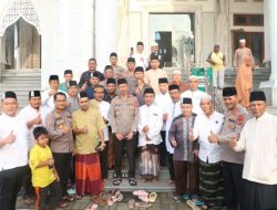 Waka Polda Sumut Dengarkan Curhat Ibu-Ibu Jamaah saat Safari Subuh
