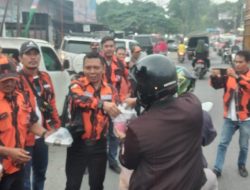 Ketua PAC PP Sempurna Sembiring Melaksanakan Kegiatan Pembagian Takjil Gratis Untuk Menu Berbuka Puasa Bagi Umat Muslim ini Diberikan Selama Bulan Suci Ramadhan 1444 H