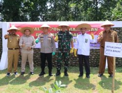 FORKOPIMDA KOTA BINJAI, TANAM POHON RAMBUTAN DAN TABUR BENIH IKAN 10.000 EKOR DI KOLAM POLRES BINJAI