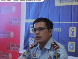 Ka Rutan Kls 1 Medan Nimrot Sihotang Pimpin Jalannya Rapat Bahwa Dengan Berbagai Keterbatasan Dari Berbagai Aspek, Baik SDM Dan Anggaran Rutan Medan