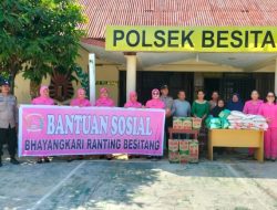 Ketua Ranting Bhayangkari Polsek Besitang Melaksanakan Pembagian Bantuan Sosial ( BANSOS ) Kepada Warga Kurang Mampu di Wilkum Polsek Besitang