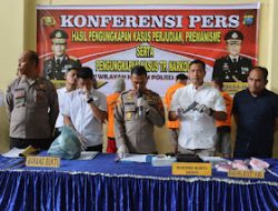 Waka Polres Langkat KOMPOL HENDRI N.D BARUS SH, SIK, MM Menggelar Konfrensi Pers Hasil Penangkapan Kasus Tindak Pidana Narkotika, Premanisme Dan Perjudian Di Wilayah Hukum Polres Langkat