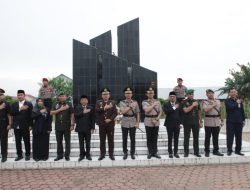 Kapolres Sergai Laksanakan Ziarah dan Tabur Bunga di Taman Makam Bahagia Tebing Tinggi