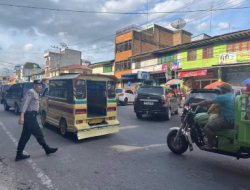 Sat Samapta Polres Tanah Karo yang rutin melakukan strong point di areal publik 