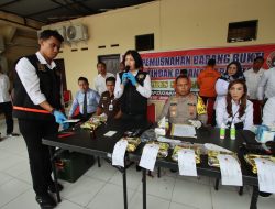 Kapolres Sergai AKBP Jhon Sitepu, Pimpin Kegiatan Pemusnahan Barang Bukti Narkotika Jenis Shabu 