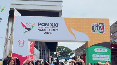 16 Sukarelawan PON XXI ACEH -SUMUT Menjadi Tim Konsumsi Yang Bertanggungjawab Atas Makanan dan Minuman di venue Cabang Olahraga Tinju