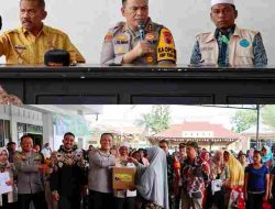 Kapolres Pelabuhan Belawan Laksanakan Jumat Curhat dan Jumat Berkah di Kantor Camat Belawan