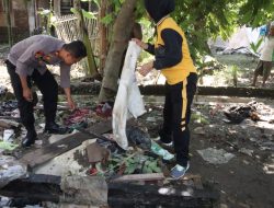 Personel Polres Binjai dan Jajaran Gotong Royong bersihkan sampah akibat Banjir