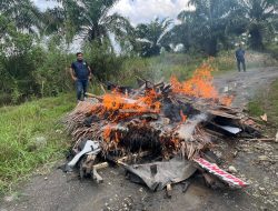 Grebek barak narkoba, Lima orang pria diamankan oleh satres narkoba polres Binjai