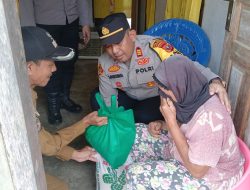 Harmonis, Polsek Perbaungan Polres Sergai Berikan bantuan sembako Kepada Warga Kurang mampu dan Sakit Menahun*