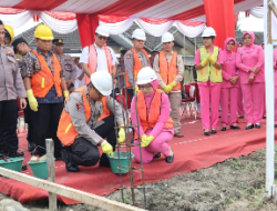 Kapolres Langkat AKBP David Dan PJU Polres Langkat Gelar Peletakan Batu Pertama Di Komplek Asrama Polres Langkat