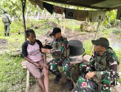 Satgas Yonif 131/Brajasakti Beri Layanan Kesehatan untuk Warga Perbatasan Papua