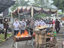 Wakapolres Sergai Kompol Mukmin Menghadiri Pemusnahan Narkoba Di Kejaksaan Negri Sergai