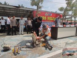 Sat Lantas Polres Sergai Musnahkan Knalpot Brong Pelanggaran Selama Ops Patuh Toba 2025*
