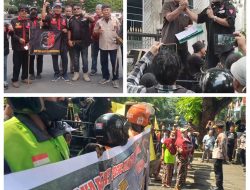Ketum LSM TKN Adi Warman Lubis Beserta AMPRI & Ojek Online Kumpul Di Lapangan Merdeka lalu bergerak menuju Gedung DPRD Sumatera Utara Dan Kantor Gubernur Sumatera Utara.