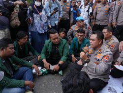 Kapolda Sumut Rangkul Mahasiswa BEM USU, Aspirasi Disampaikan dengan Damai