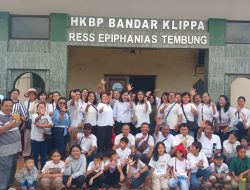 Kombes Maruli Siahaan Anggota Dewan DPRI RI Memberangkatkan Rombongan WIJK V HKBP Bandar Klippa Tembung.