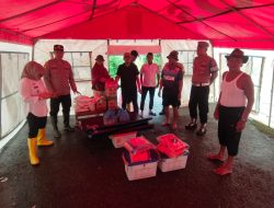 Sinergitas TNI-POLRI dan Pemerintah, Bagikan Bantuan Sosial untuk Warga Terdampak Banjir di Desa Mangga Dua dan Desa Bagan Kuala