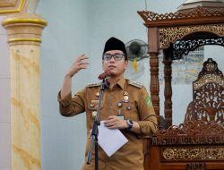 Wali Kota Medan Rico Waas Safari Ashar di Masjid Al Ikhlas Laucih, Serahkan Bantuan Rp 50 Juta untuk Kemakmuran Masjid