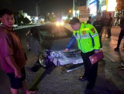 Lakalantas di U-Turn Masjid Raudhatul Jannah Pekanbaru, Pelajar Pengendara Vario Dilarikan ke RS