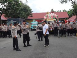 Dua Polres di Sumut Kirim Logistik Kemanusiaan ke Wilayah Terdampak Banjir Langkat