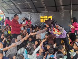 Polri Hadir untuk Meringankan Beban Warga Terdampak Banjir di Tanjung Pura