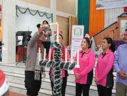 Kapolda Sumut dan Bhayangkari Hadirkan Kehangatan Natal bagi Korban Banjir dan Longsor di Humbahas