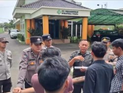 Polsek Medan Tuntungan Amankan Aksi Unjuk Rasa Mahasiswa AMANAT-SU di Depan Kantor PT PSU
