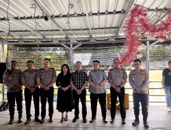 Suasana Haru Iringi Pelepasan Kompol PS Simbolon di Restoran & Kolam Renang Sinar 88