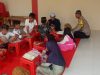 Bhabinkabtibmas tebar kepedulian dampingi anak-anak belajar alquran di polsek selesei