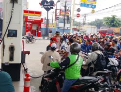 Antrean Pengisian BBM Mengular, Polresta Deli Serdang Lakukan Pengamanan dan Pengaturan Jalur Disetiap SPBU
