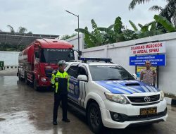 Kawal Distribusi BBM di Langkat, Satlantas Polres Langkat Pastikan Penyaluran Aman dan Antrean SPBU Kondusif
