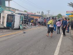 Polantas Polrestabes Medan Datangi TKP Kecelakaan Beruntun di Sibolangit, Lakukan Evakuasi dan Olah TKP